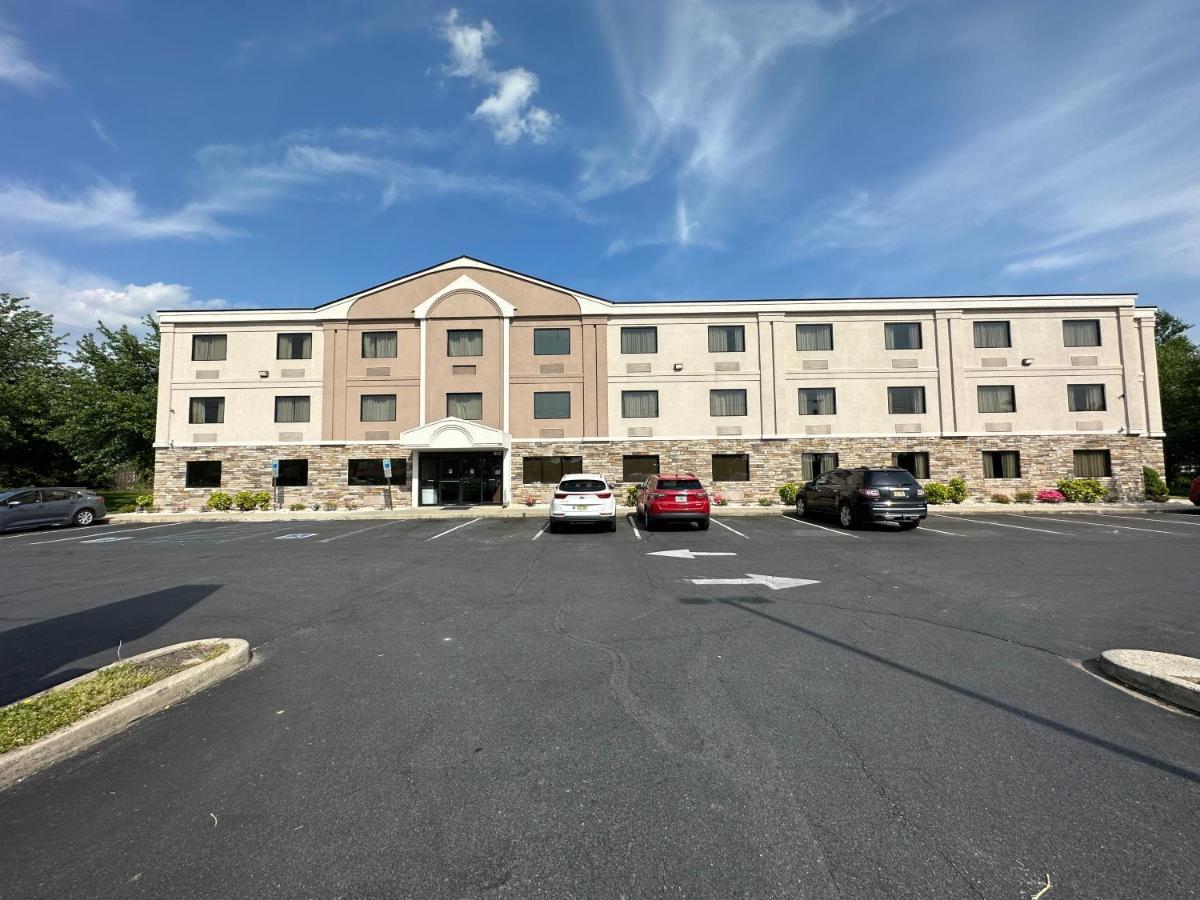 Comfort Inn Bordentown Near Nj Turnpike Eksteriør billede