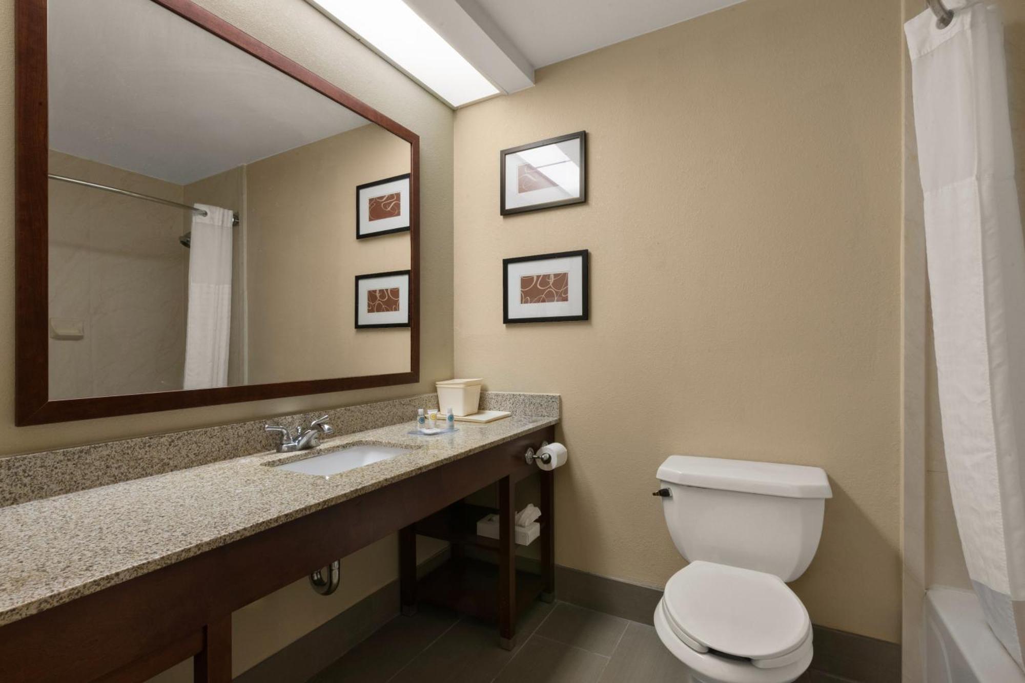 Comfort Inn Bordentown Near Nj Turnpike Eksteriør billede