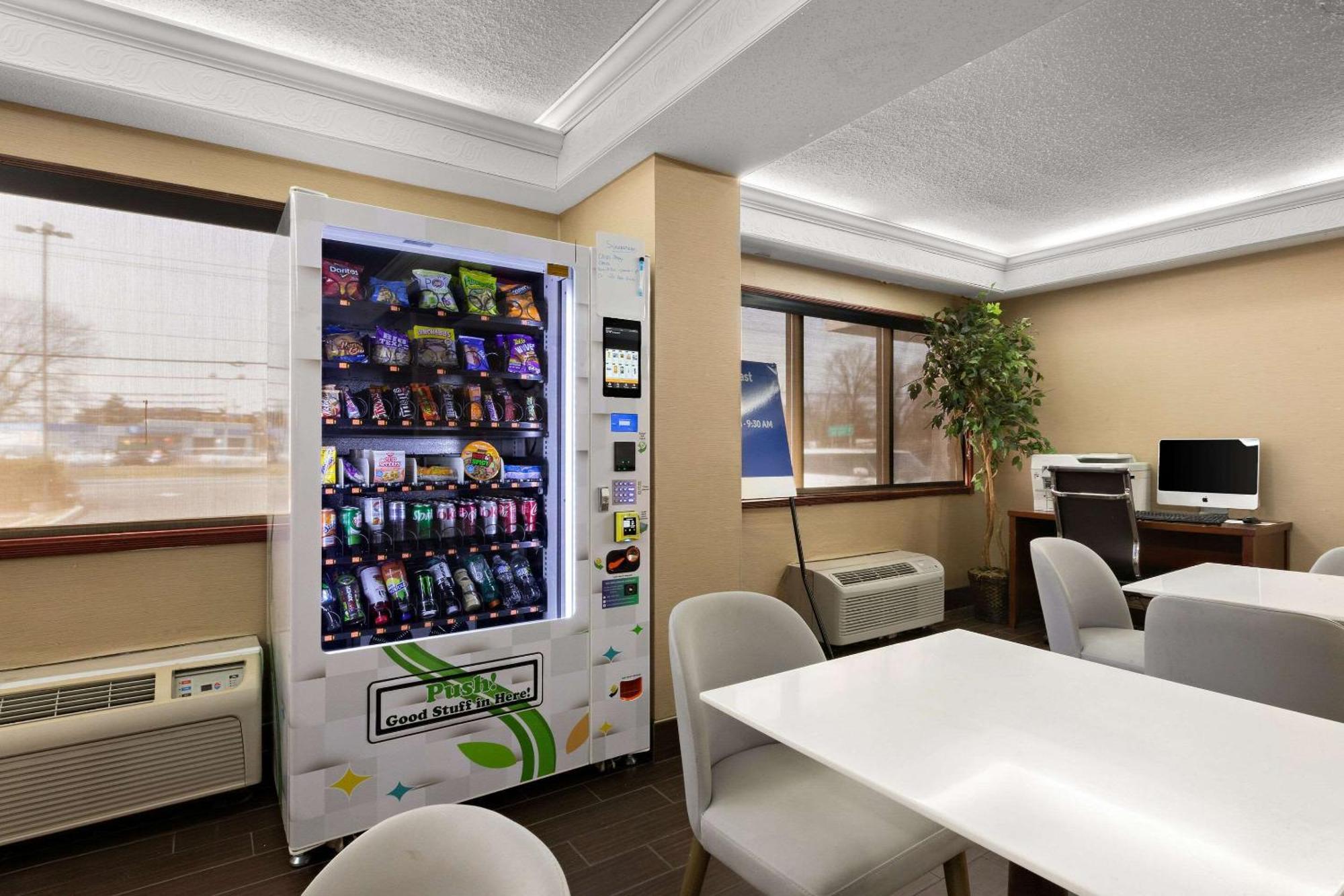 Comfort Inn Bordentown Near Nj Turnpike Eksteriør billede